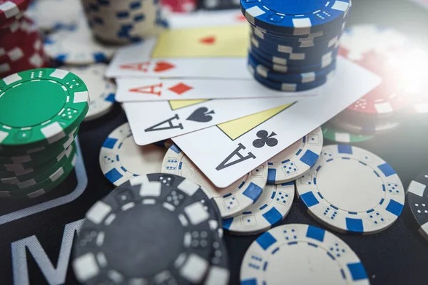 Pair split scenario—two 8s separated into two hands
